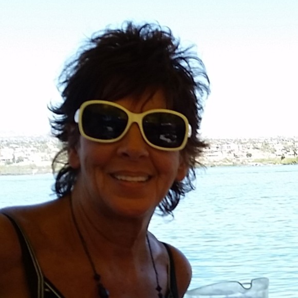 Meet your Posher, Dianne - Picture 1 of 1